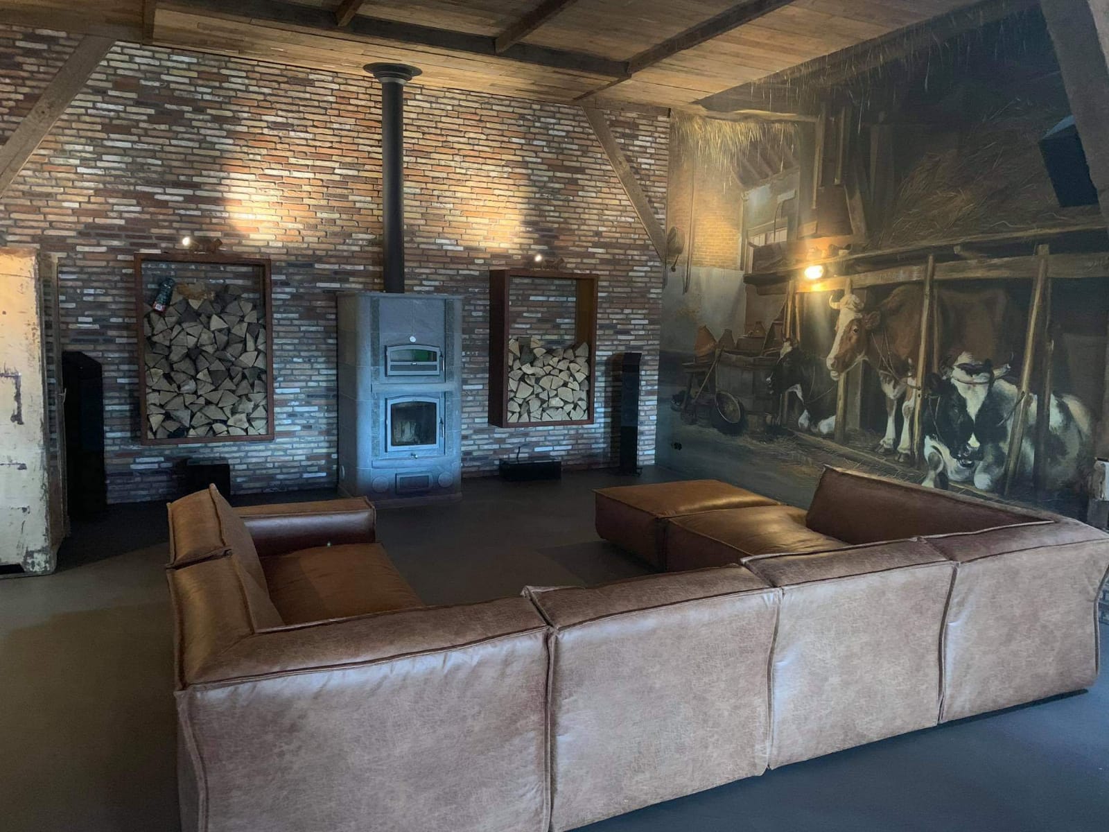 90890298_2508848176112673_3299944358450561024_o houtopslag binnen corten geroba