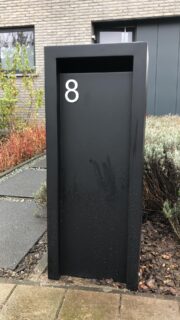 zwarte brievenbus Geroba
