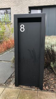 zwarte brievenbus Geroba