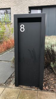 zwarte brievenbus Geroba